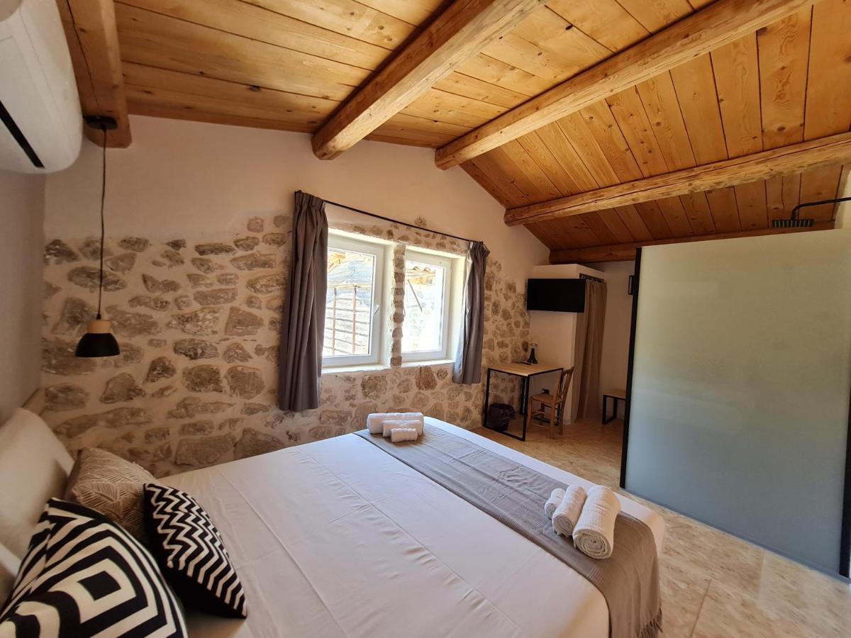 Le Mangiatoie Del Cavaliere Bed & Breakfast Montallegro Exterior photo
