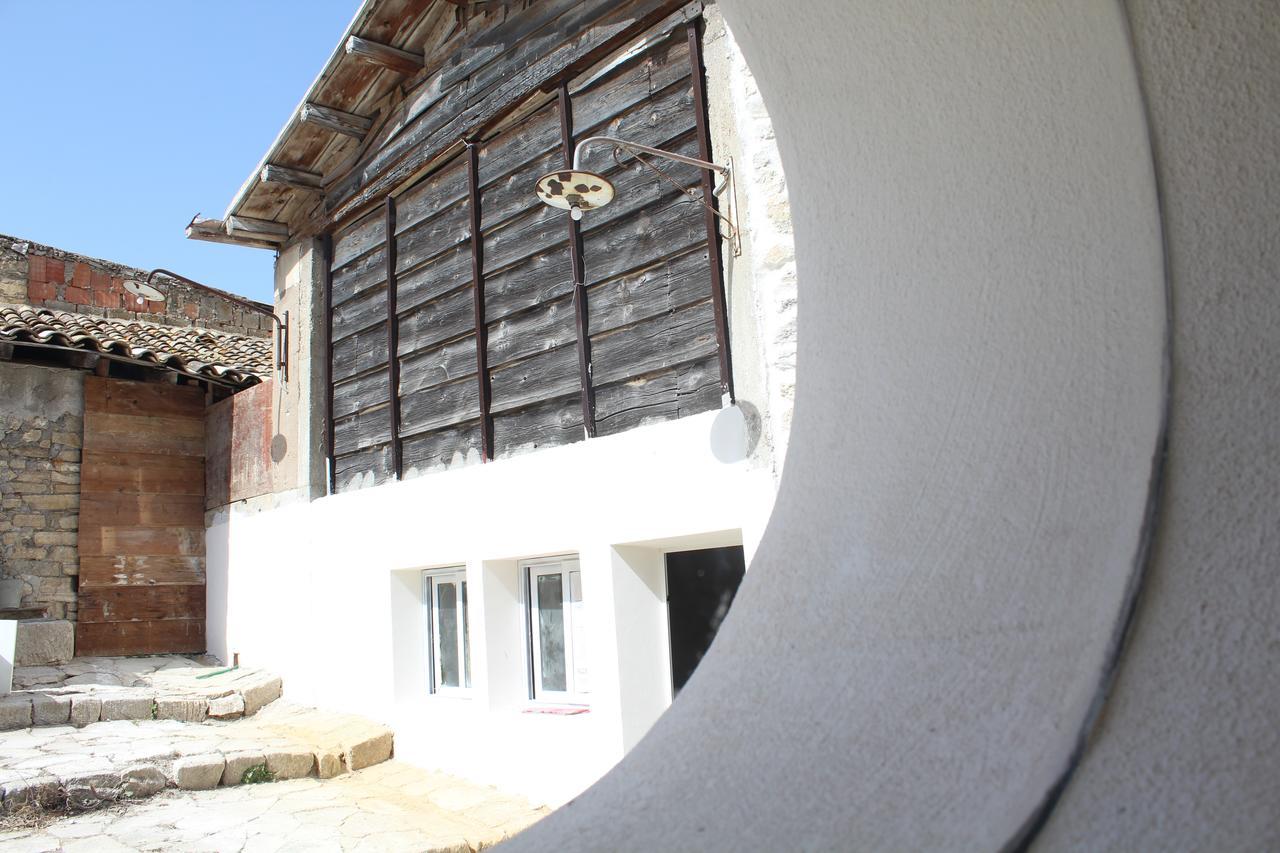 Le Mangiatoie Del Cavaliere Bed & Breakfast Montallegro Exterior photo